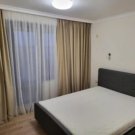 Apartment On The 2 *