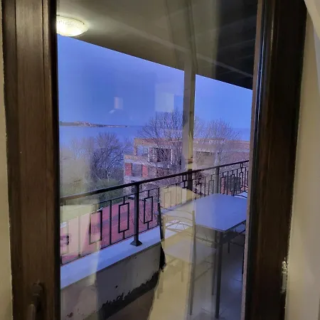 Apartment On The 2