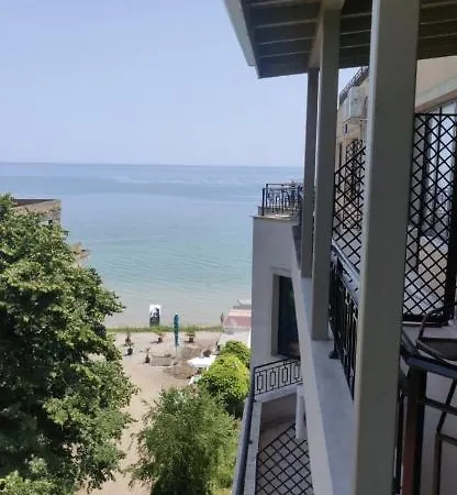 On The 2 Apartment Ravda